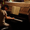 映画『物置のピアノ』、主人公は福島県の小さな桃農家の少女。